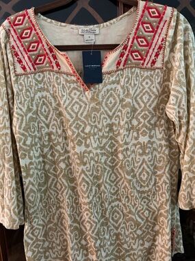 Lucky Brand Tan & Cream Embroidered V-Neck Tunic with Red Accents